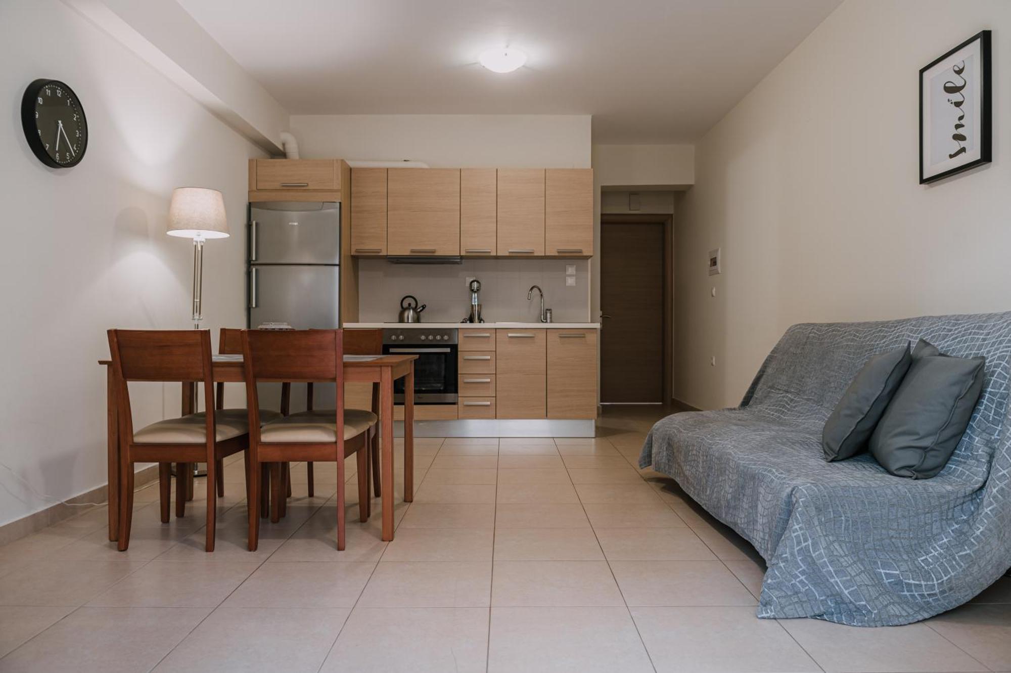 Hb Modern Apartments トロン 部屋 写真